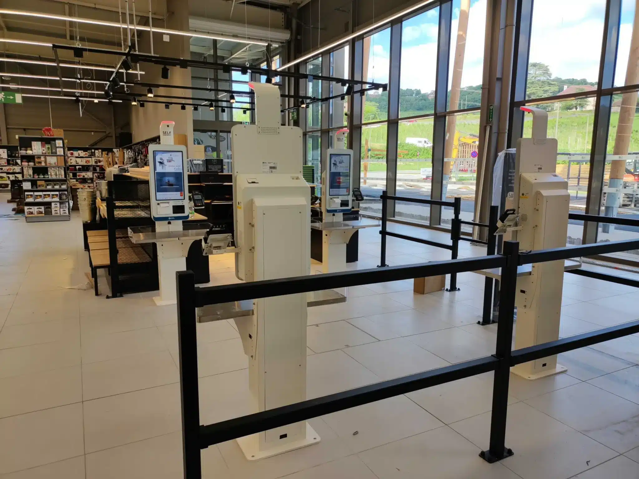 |Paiement à une caisse libre service avec AVEM RETAIL